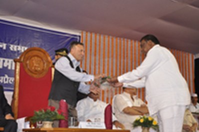 Click For Large Photo