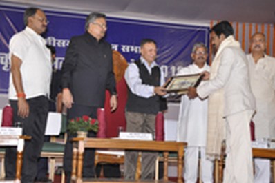 Click For Large Photo